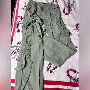 Stylish Olive Cargo Pants for Women